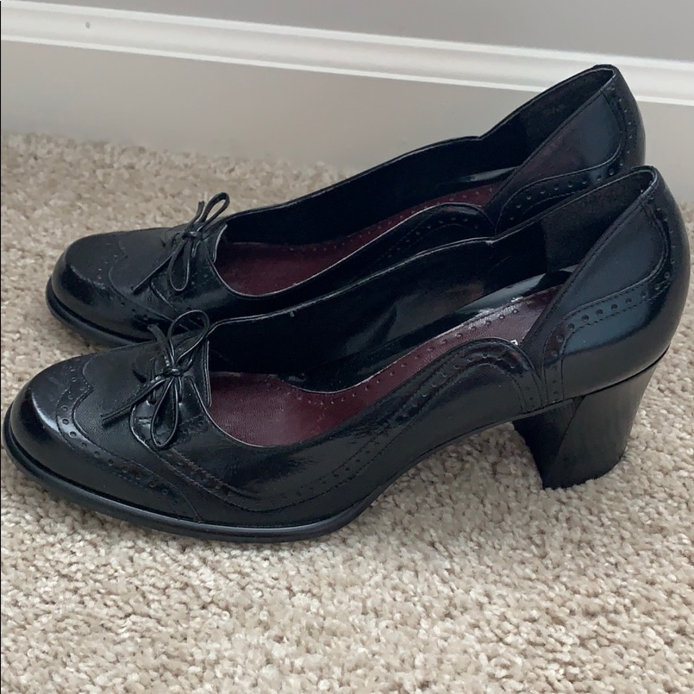 Excellent condition Nine West Loafers